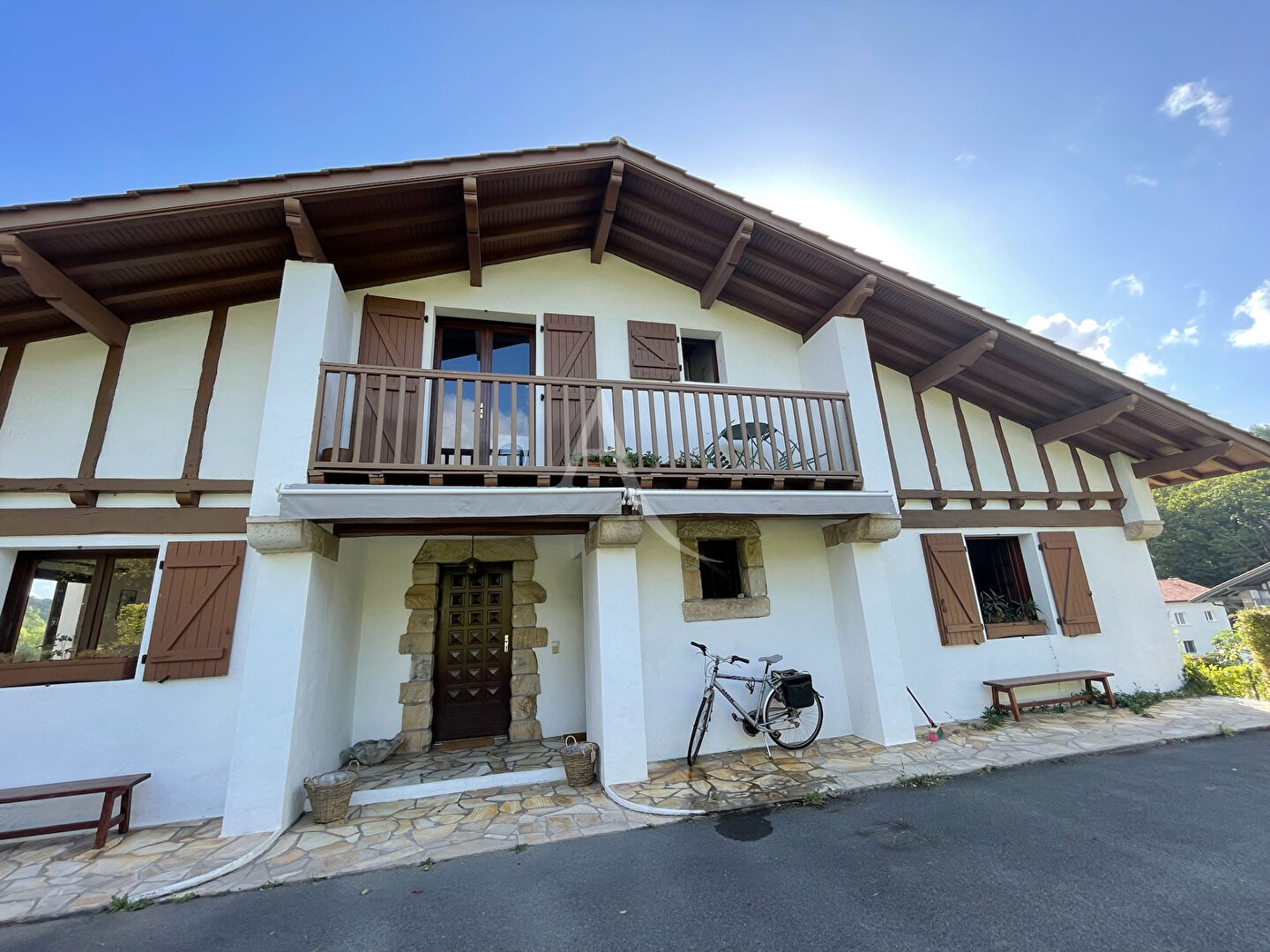 Agence immobilière de L'Adresse  A et B IMMOBILIER - L'ADRESSE A et B IMMOBILIER