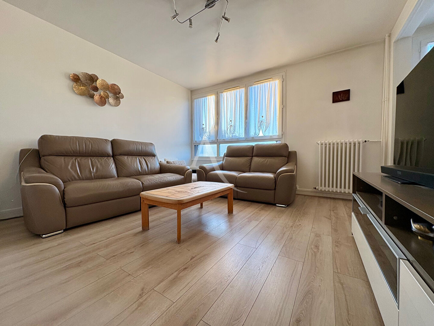 Agence immobilière de L'Adresse  PATRIMOINE CONSEIL - L'ADRESSE PATRIMOINE CONSEIL / VALLEE