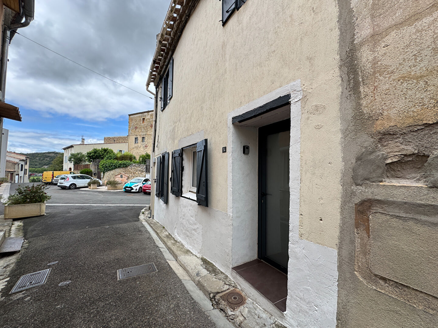 Photo Pieusse - Maison rénovée avec double potentiel ! image 1/6