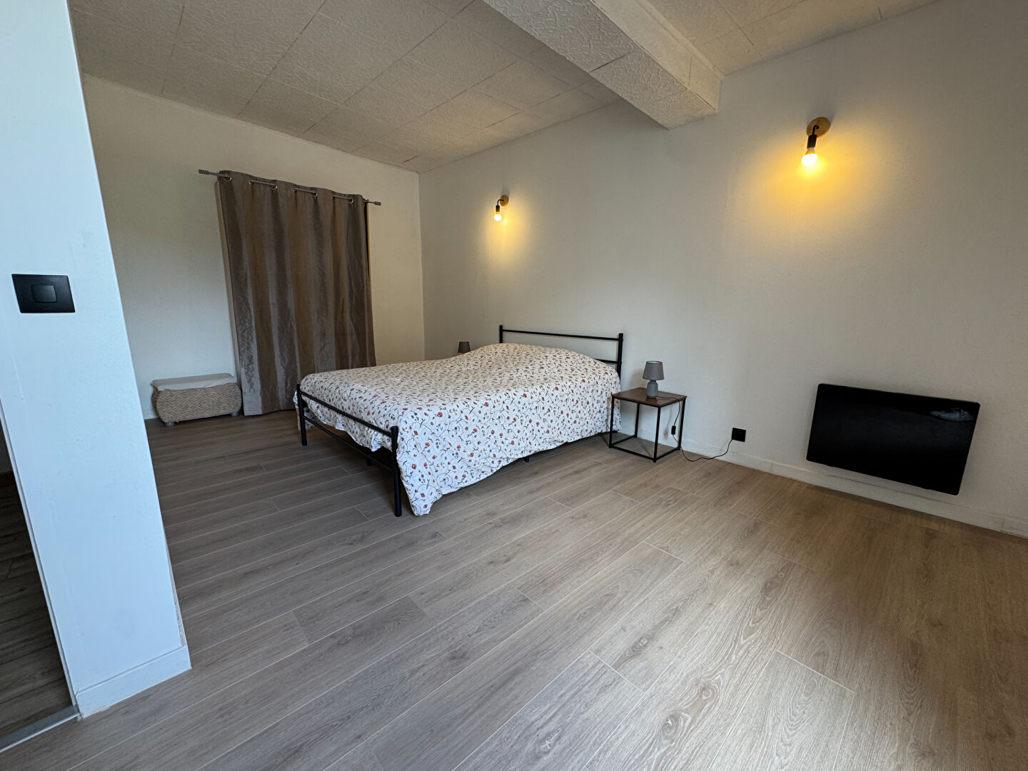 Photo Pieusse - Maison rénovée avec double potentiel ! image 4/6