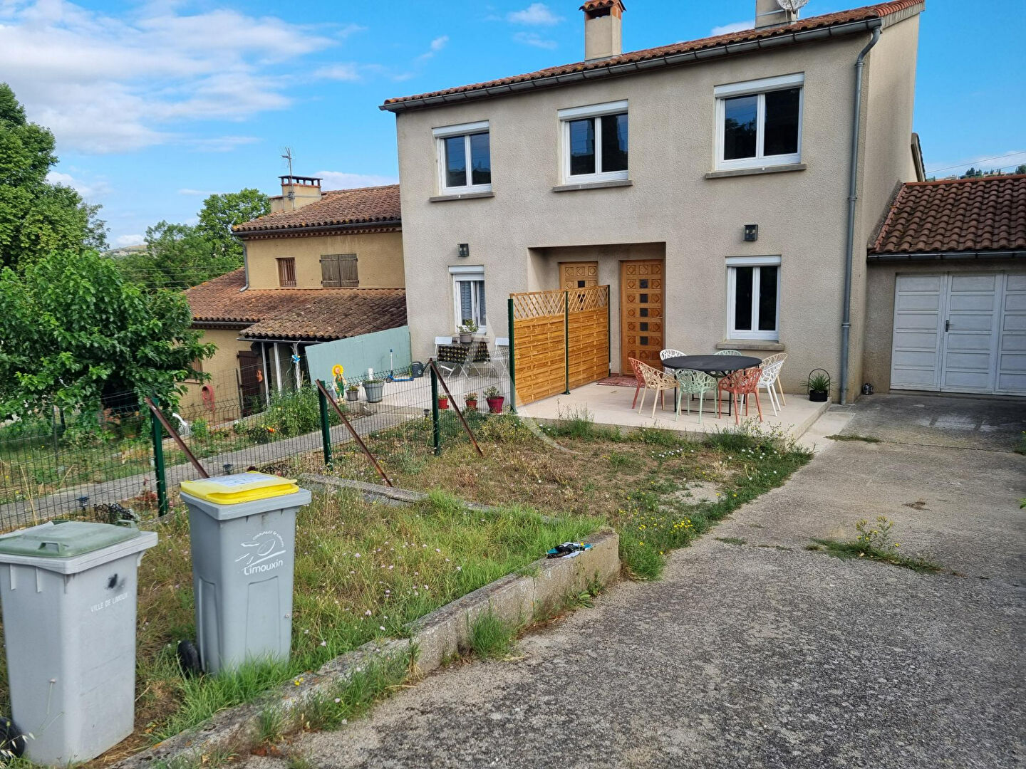 Photo Ensemble immobilier image 1/4