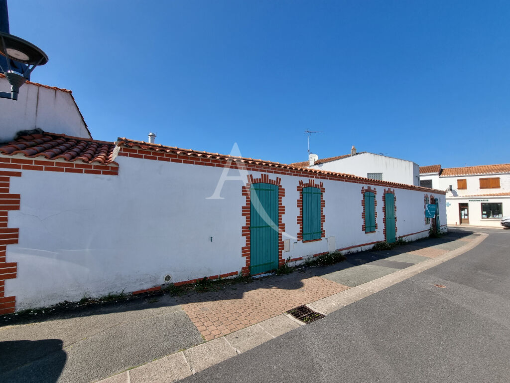 Photo LE FENOUILLER - 260m²  - très rare ! image 1/6