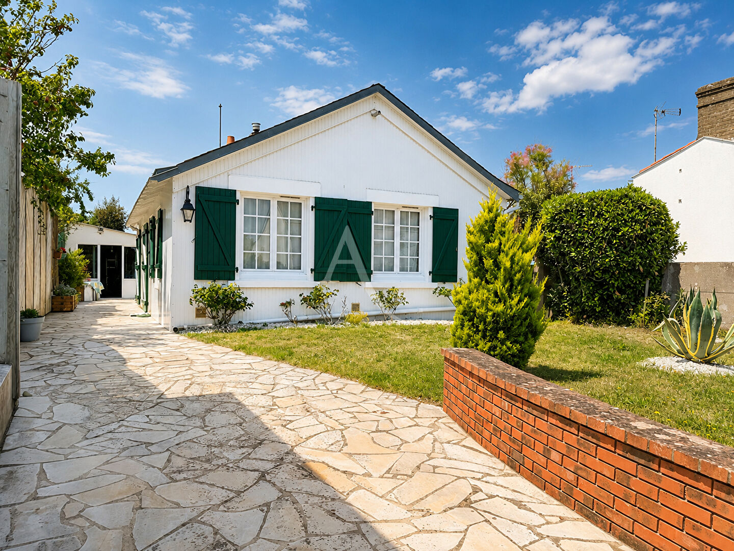 Agence immobilière de L'ADRESSE  IMMO 2000 - L'ADRESSE IMMO 2000 Transaction