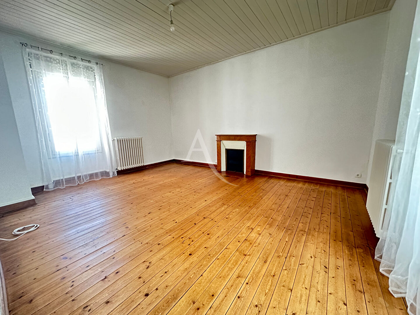 Agence immobilière de SARL L'IMMOBILIERE 2000