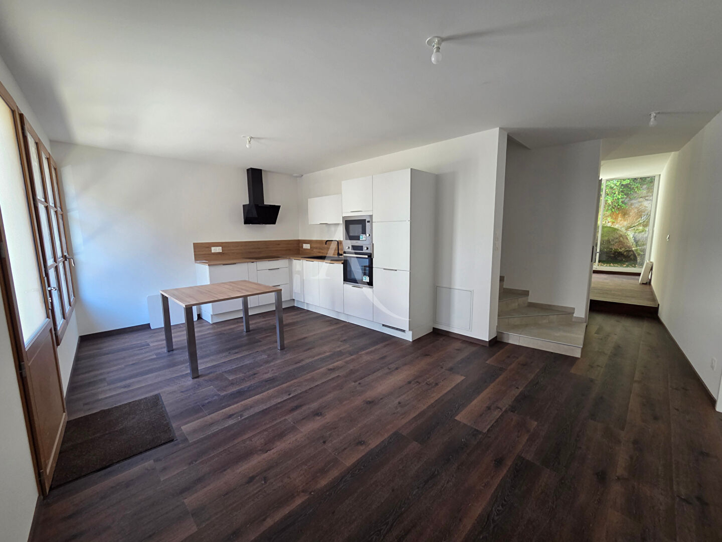 Agence immobilière de SARL L'IMMOBILIERE 2000