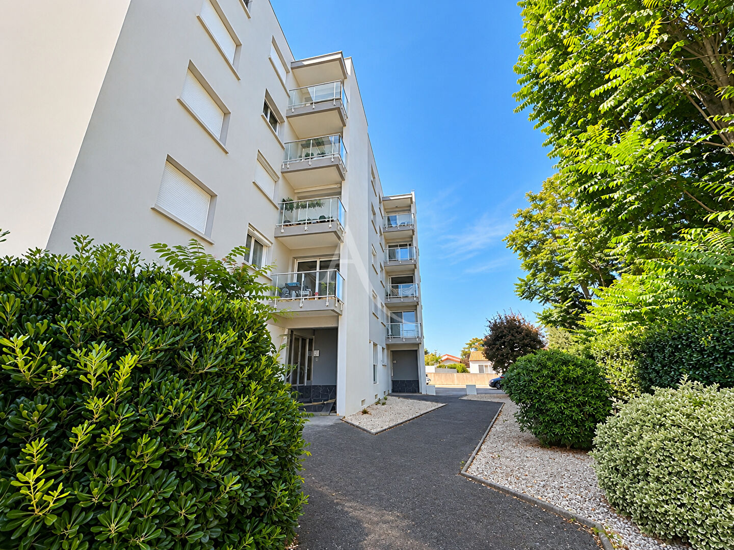 Agence immobilière de L'ADRESSE  IMMO 2000 - L'ADRESSE IMMO 2000 Transaction