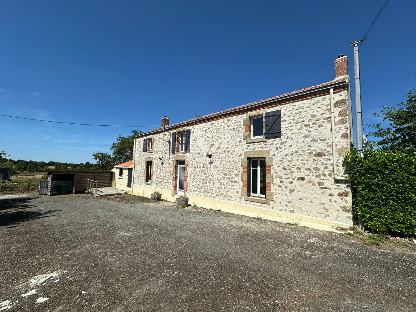 Agence immobilière de SARL L'IMMOBILIERE 2000