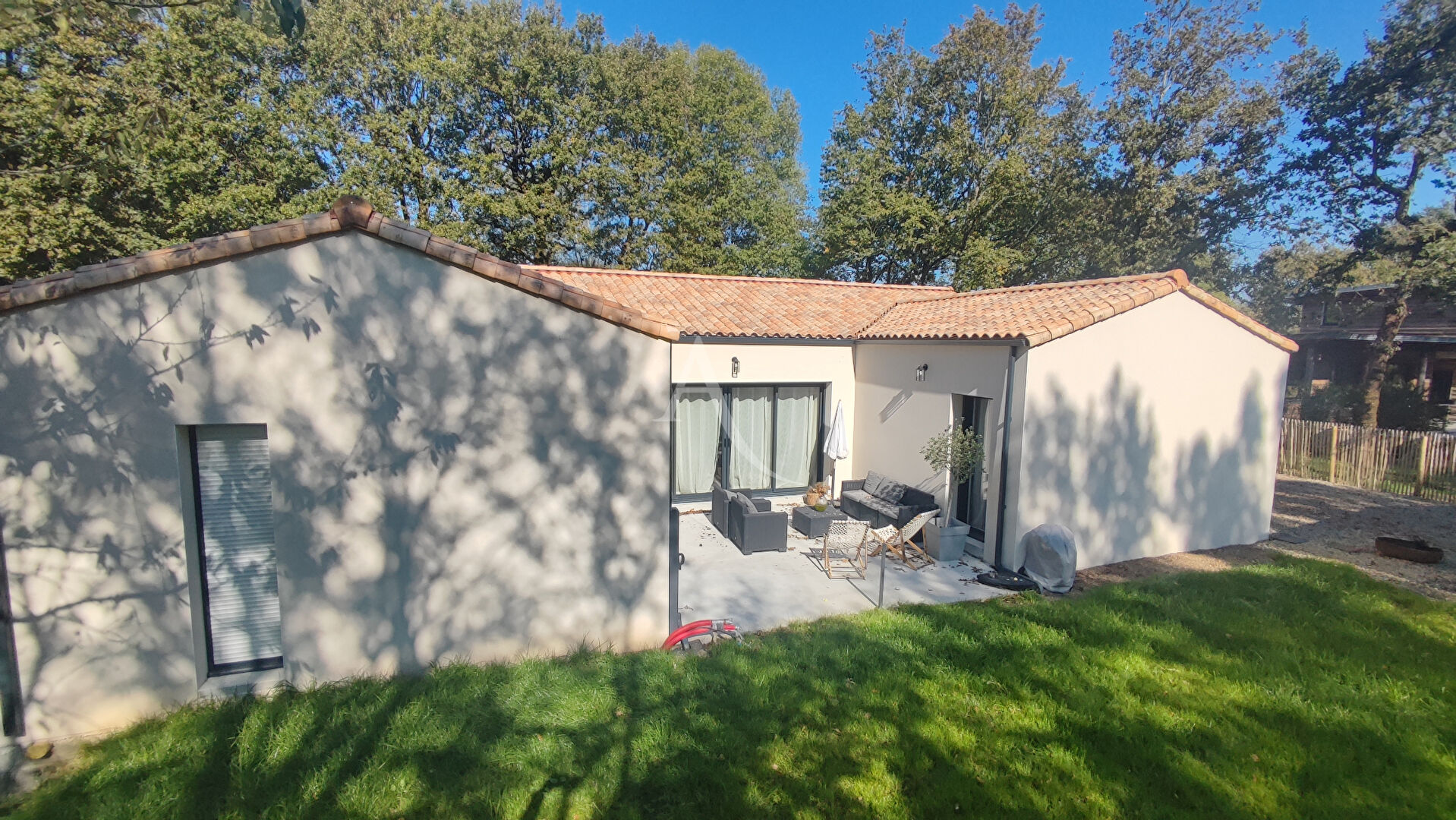 Agence immobilière de SARL L'IMMOBILIERE 2000