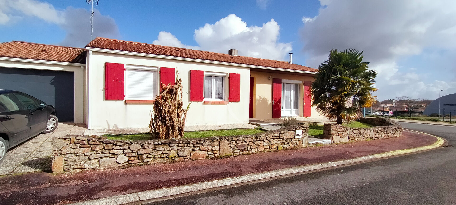 Agence immobilière de SARL L'IMMOBILIERE 2000
