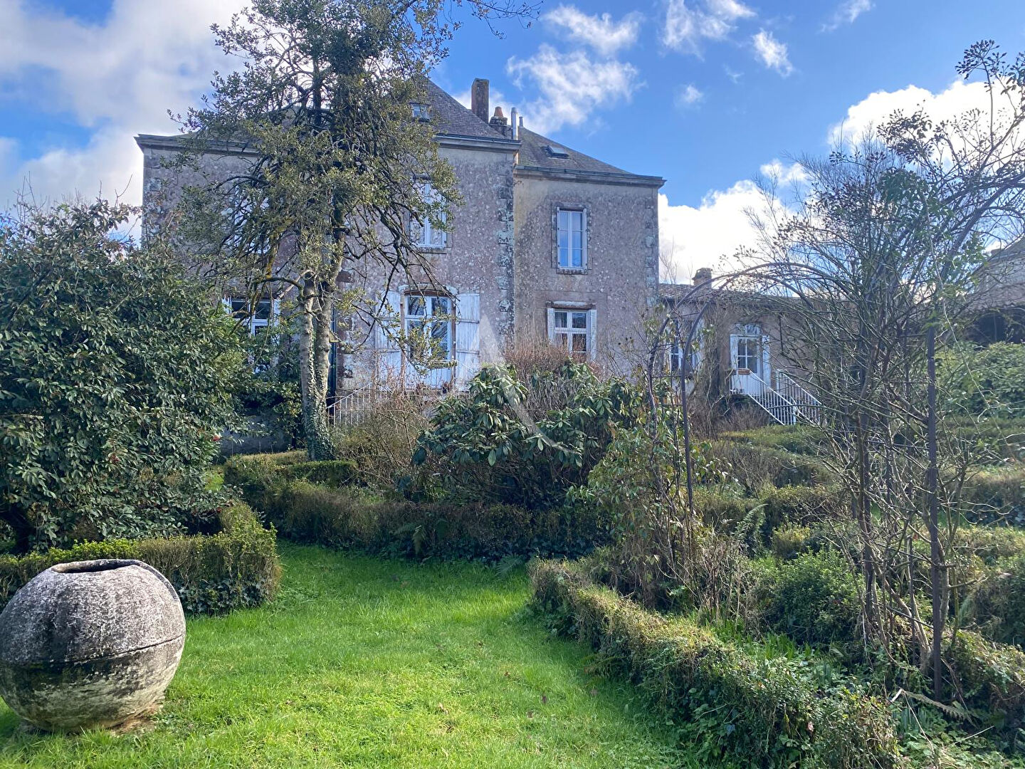 Agence immobilière de SARL L'IMMOBILIERE 2000