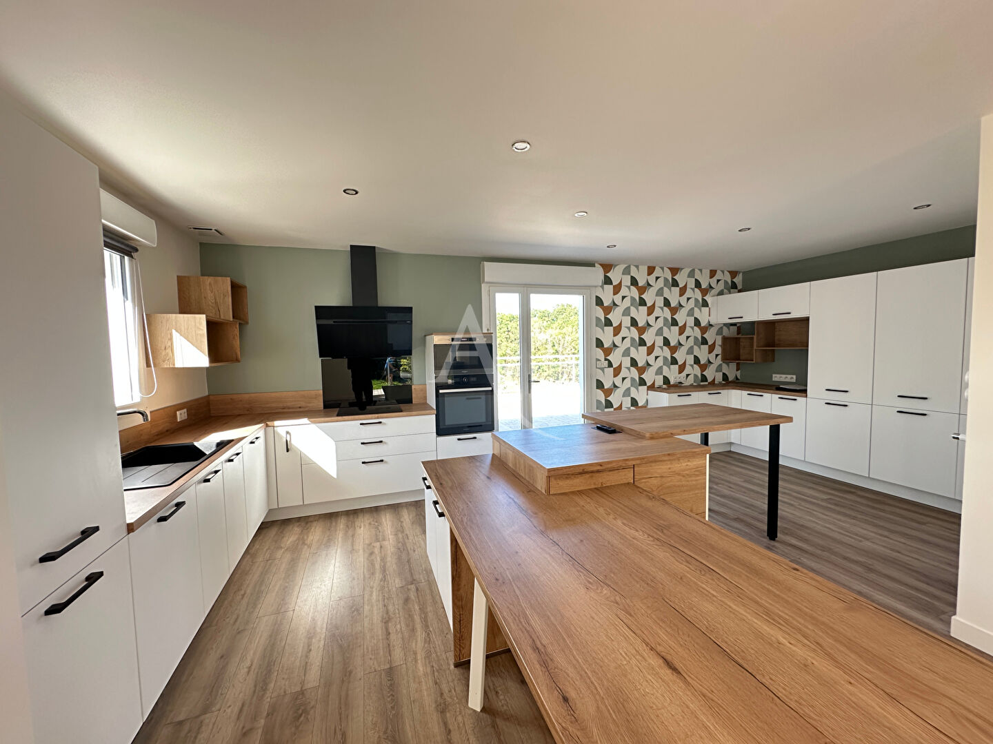 Agence immobilière de SARL L'IMMOBILIERE 2000