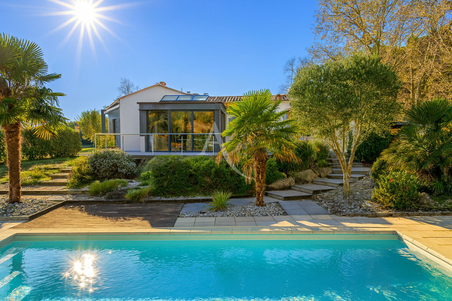 Agence immobilière de SARL L'IMMOBILIERE 2000