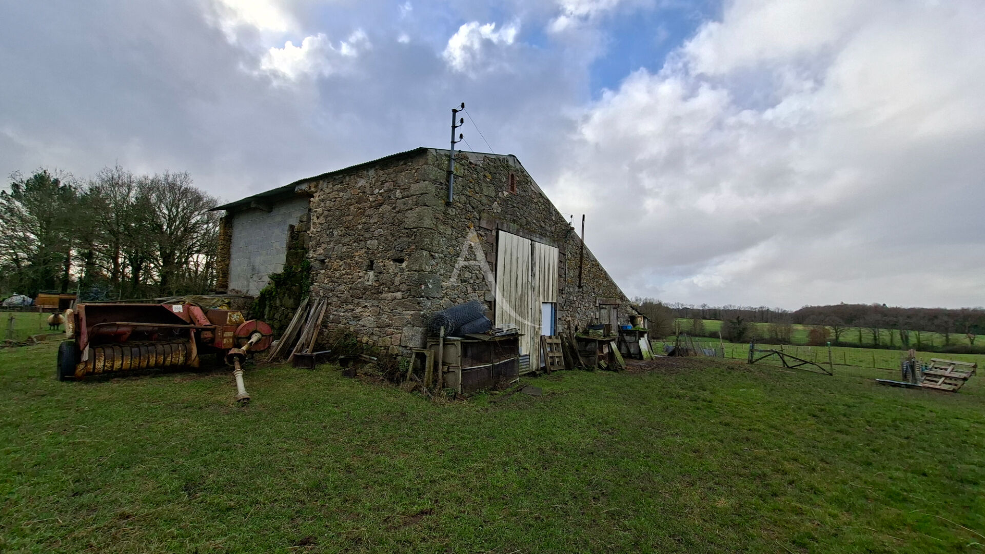 Agence immobilière de SARL L'IMMOBILIERE 2000