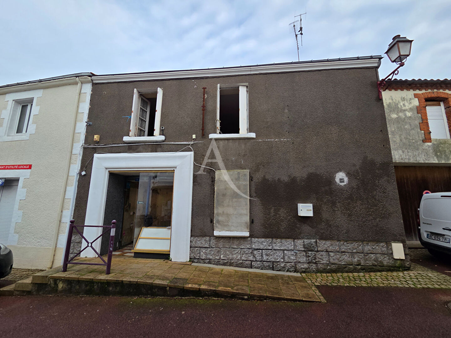 Agence immobilière de SARL L'IMMOBILIERE 2000