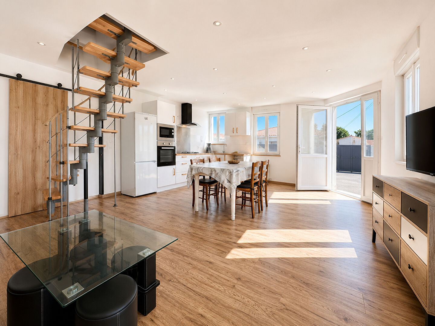 Agence immobilière de L'ADRESSE  IMMO 2000 - L'ADRESSE IMMO 2000 Transaction