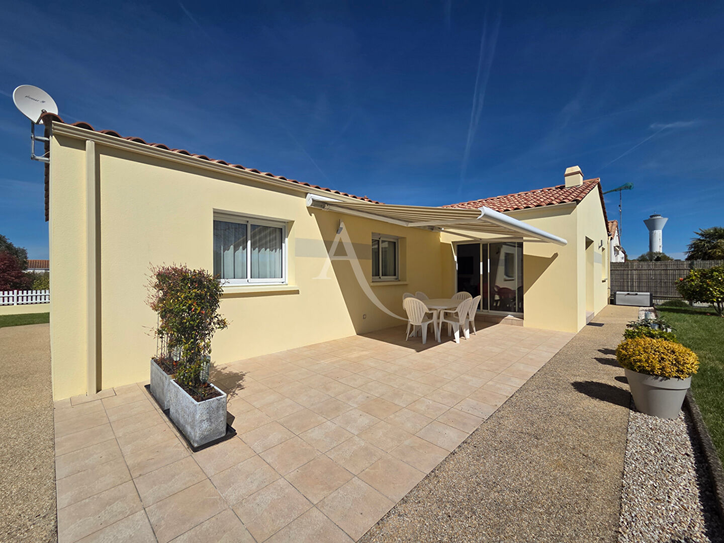 Agence immobilière de SARL L'IMMOBILIERE 2000