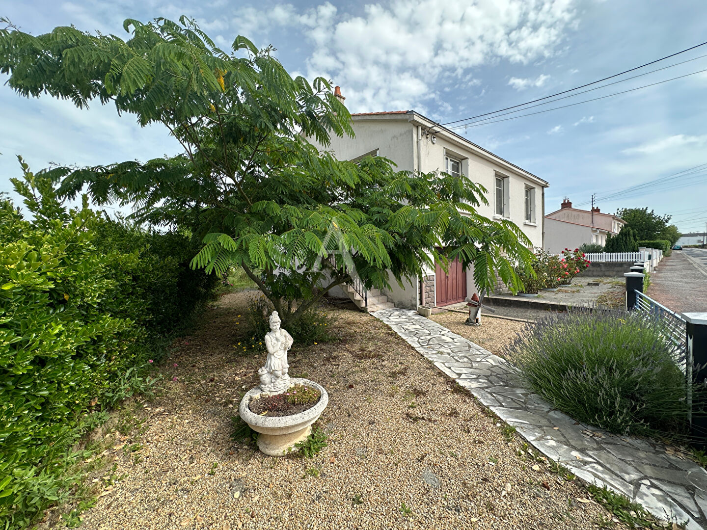 Agence immobilière de SARL L'IMMOBILIERE 2000