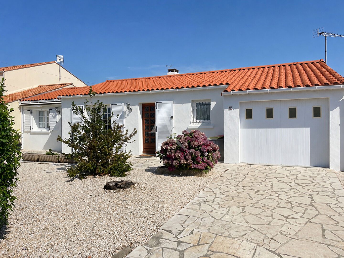 Agence immobilière de L'ADRESSE  IMMO 2000 - L'ADRESSE IMMO 2000 Transaction