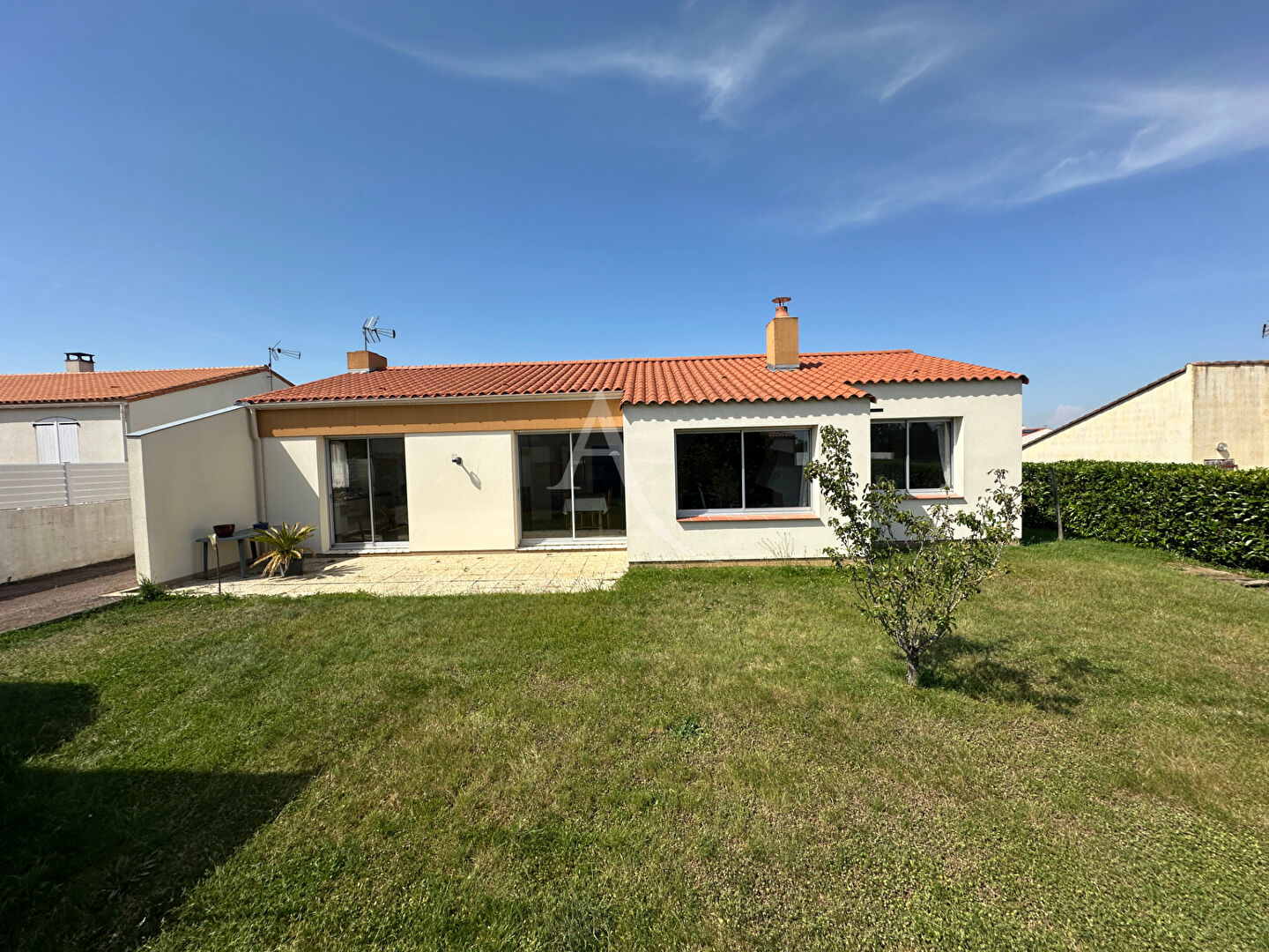 Agence immobilière de SARL L'IMMOBILIERE 2000