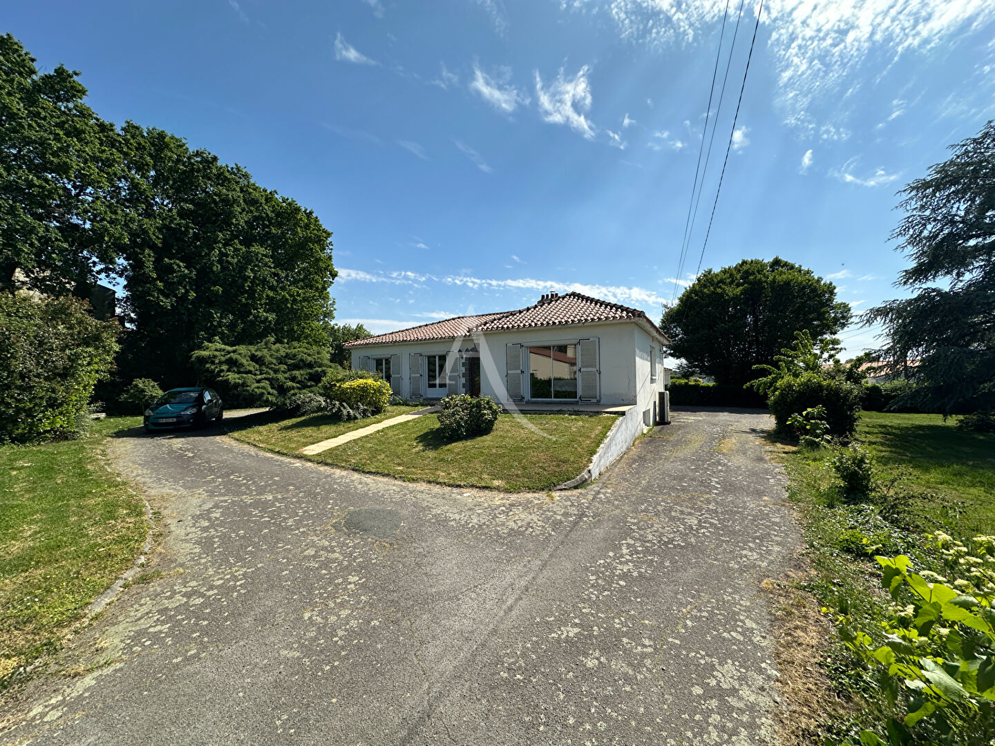 Agence immobilière de SARL L'IMMOBILIERE 2000