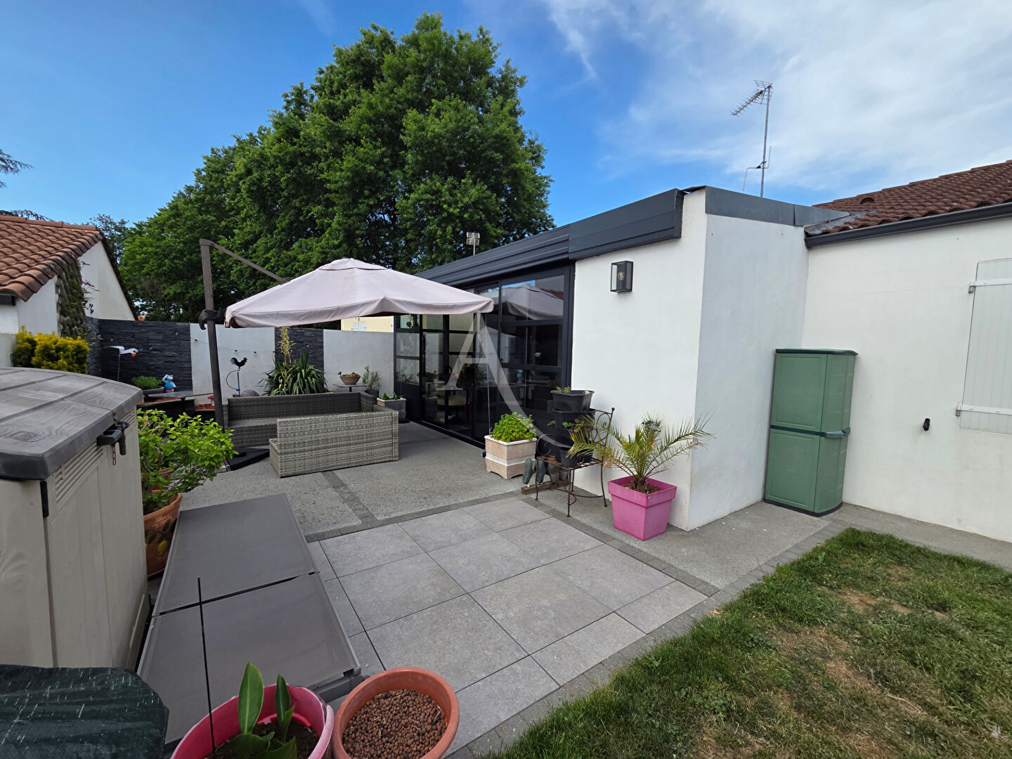 Agence immobilière de SARL L'IMMOBILIERE 2000
