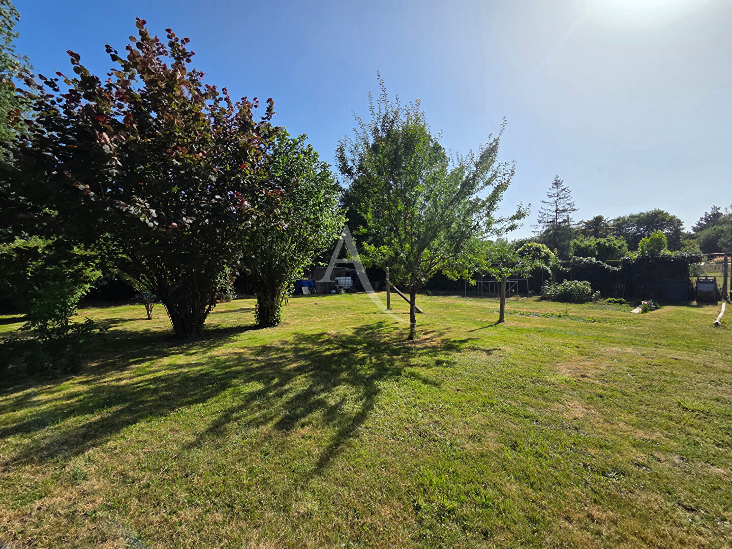 Agence immobilière de SARL L'IMMOBILIERE 2000