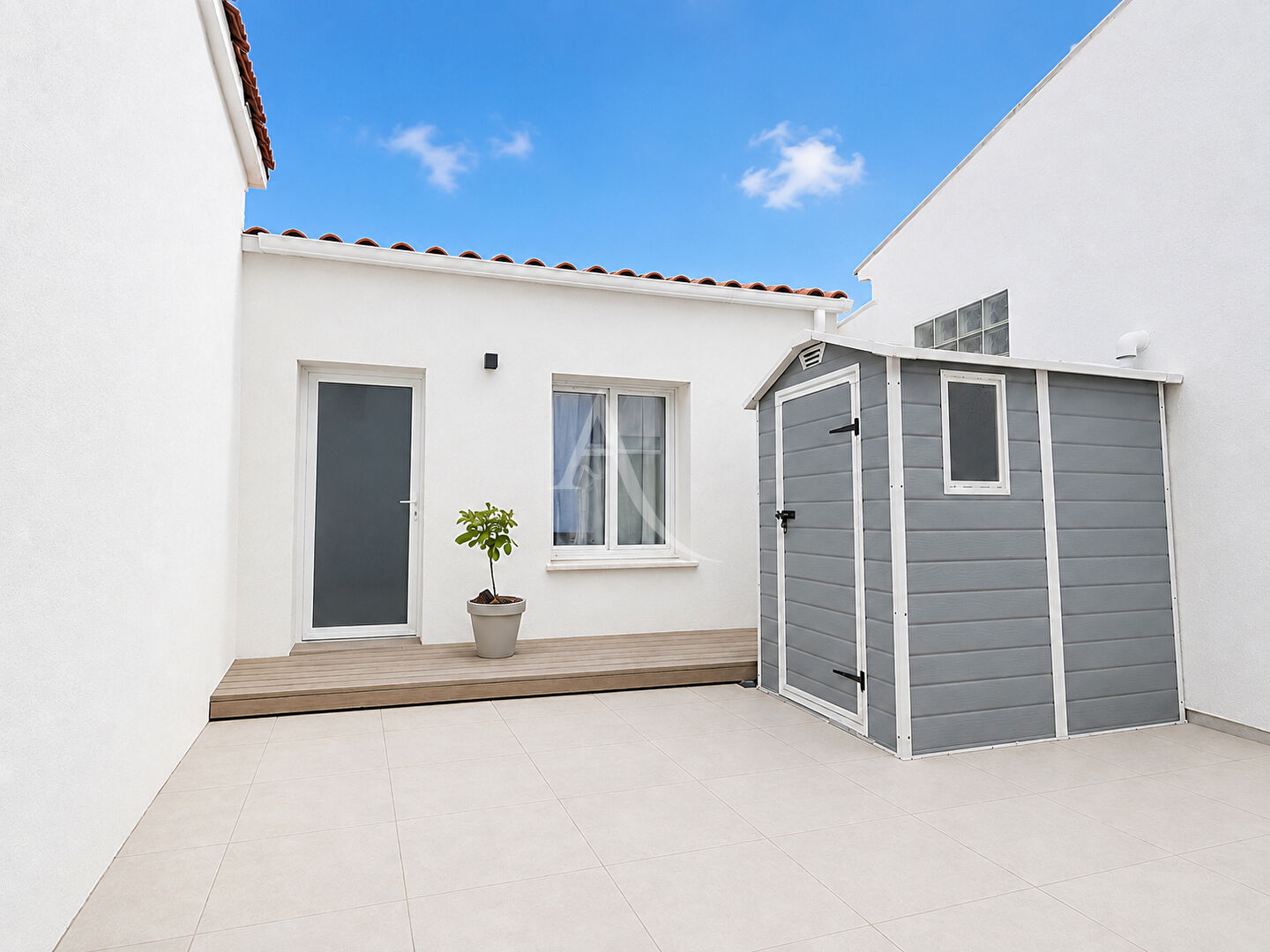 Agence immobilière de L'ADRESSE  IMMO 2000 - L'ADRESSE IMMO 2000 Transaction