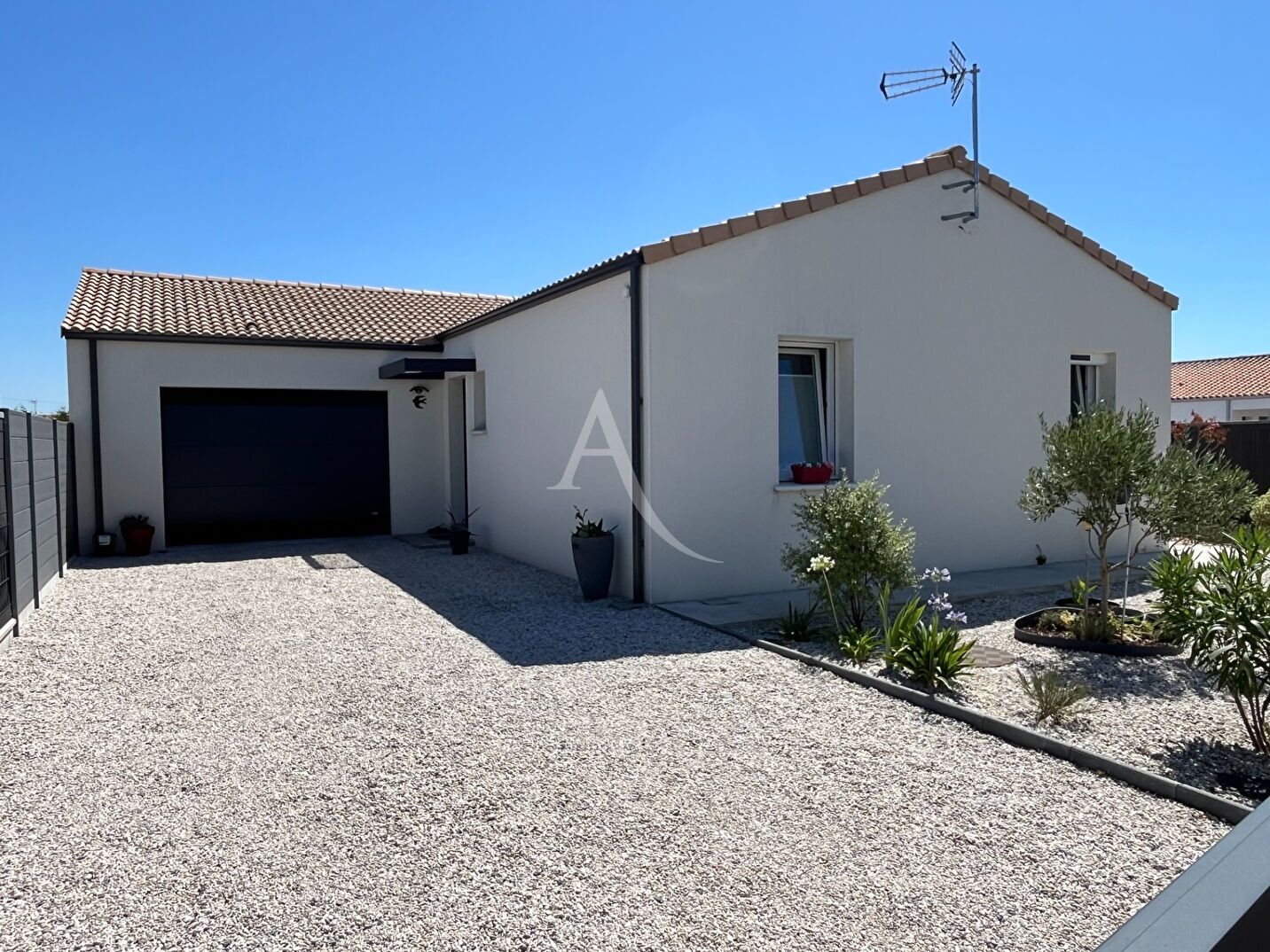 Agence immobilière de L'ADRESSE  IMMO 2000 - L'ADRESSE IMMO 2000 Transaction