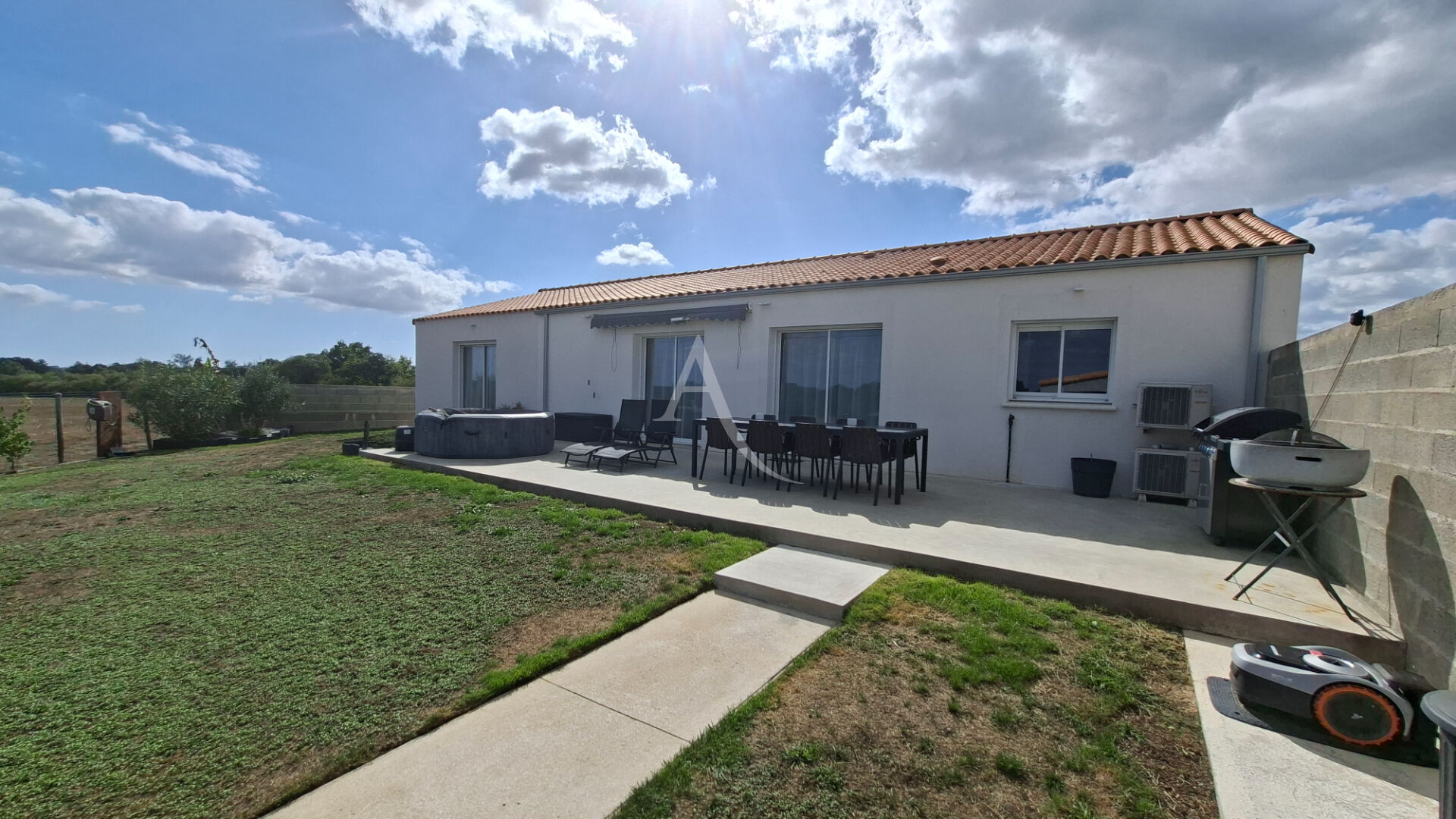 Agence immobilière de SARL L'IMMOBILIERE 2000