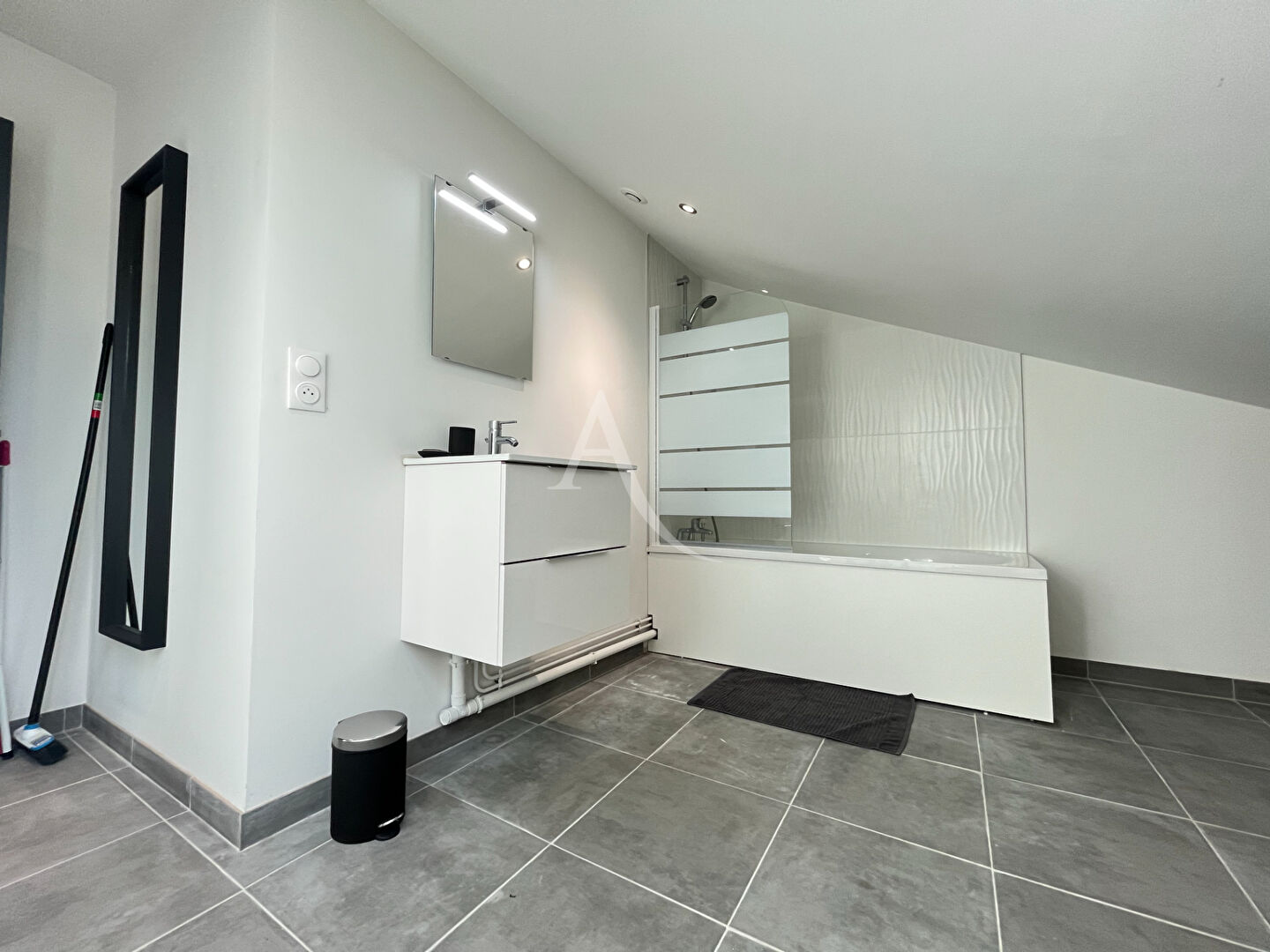 Photo TYPE 1 MEUBLÉ, REIMS - GARE CENTRE image 6/6