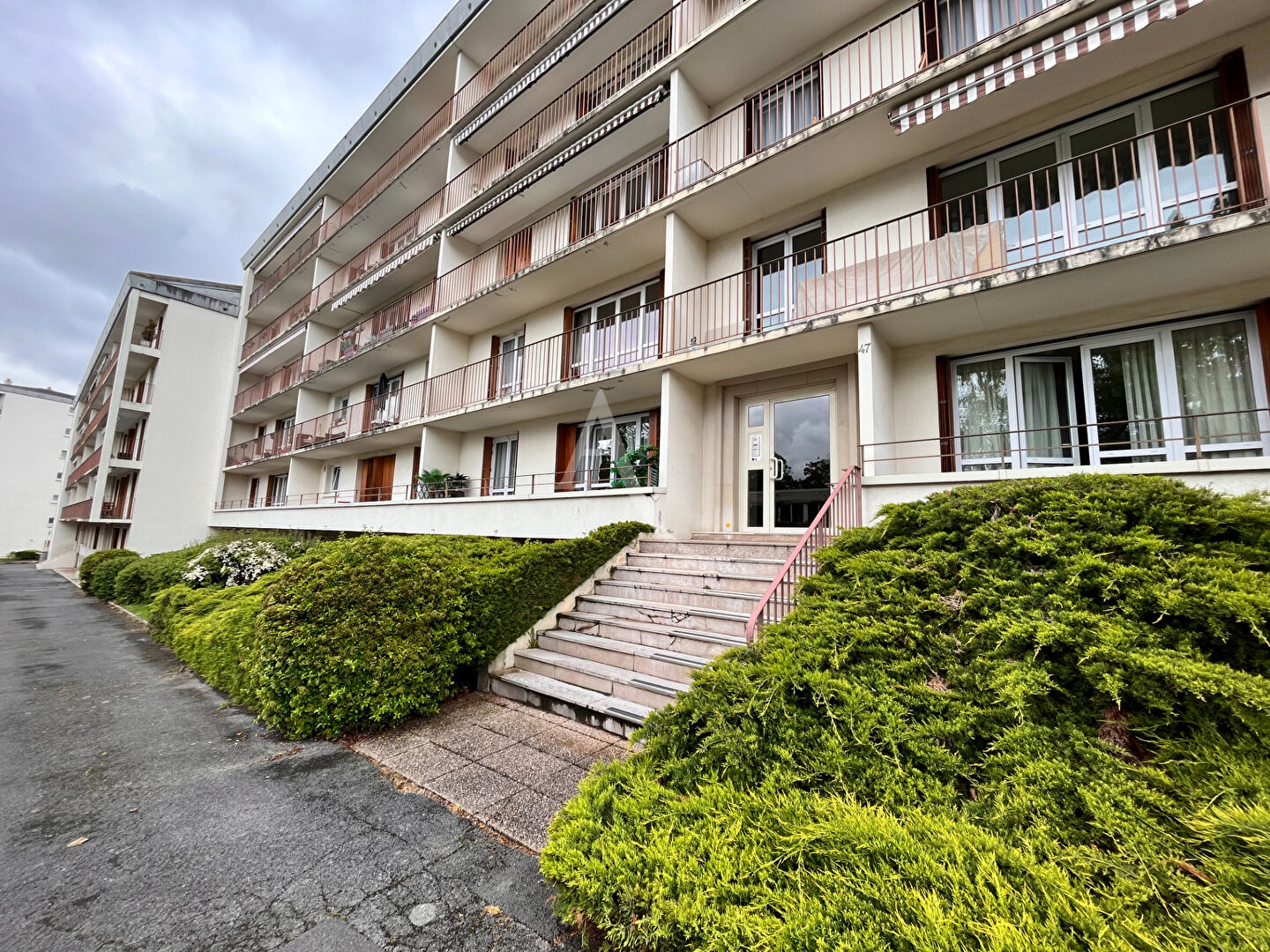 Agence immobilière de L'Adresse DREUX IMMOBILIER - DREUX IMMOBILIER