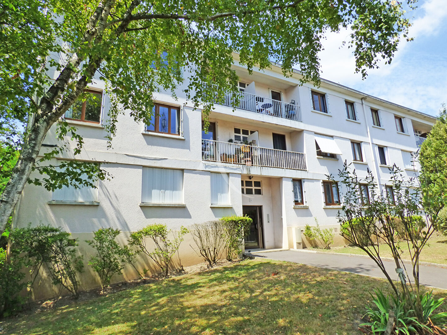 Agence immobilière de L'Adresse  SOPATRIM - L'ADRESSE SOPATRIM