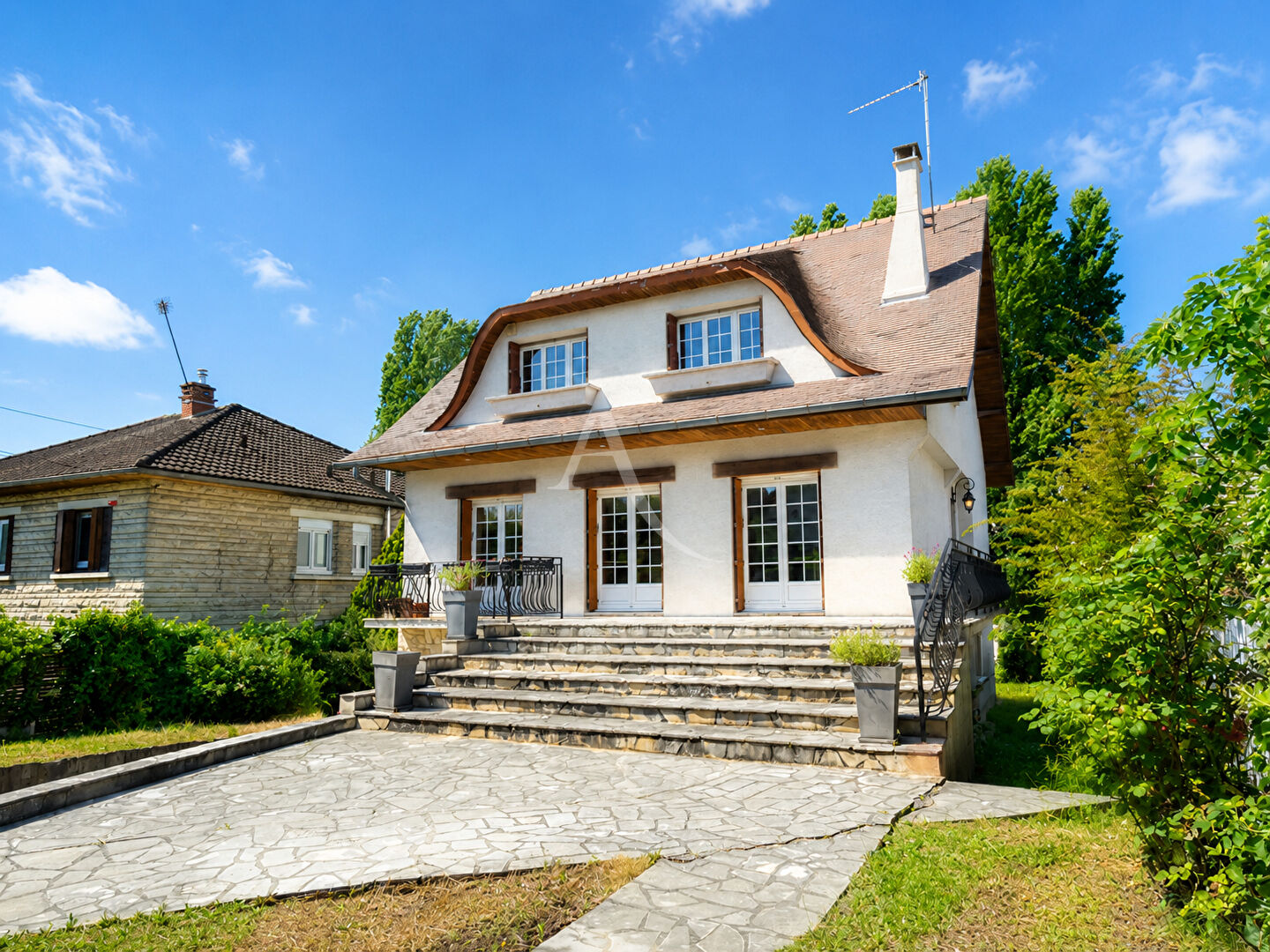 Agence immobilière de L'Adresse  SOPATRIM - L'ADRESSE SOPATRIM