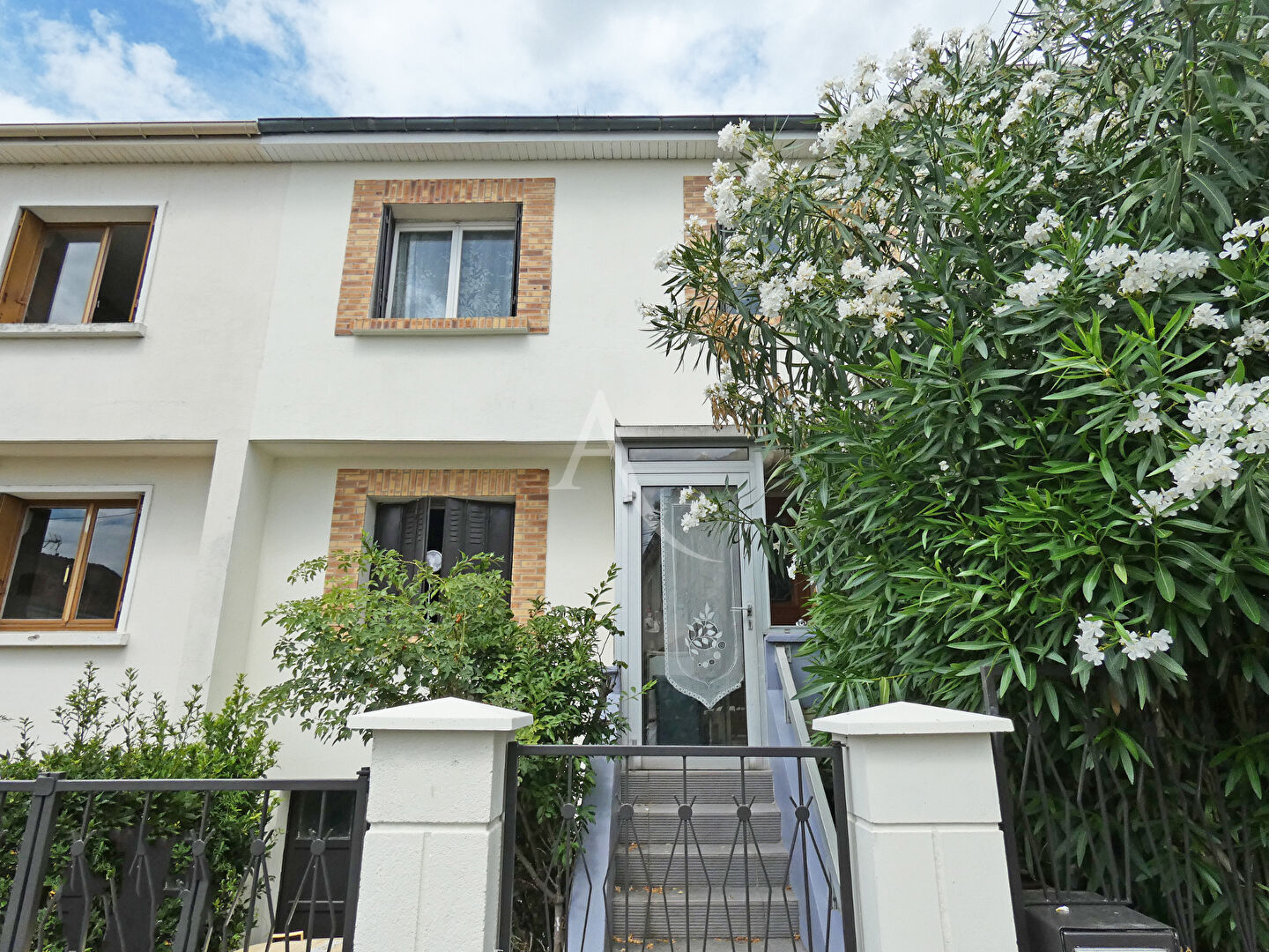 Agence immobilière de L'Adresse  SOPATRIM - L'ADRESSE SOPATRIM