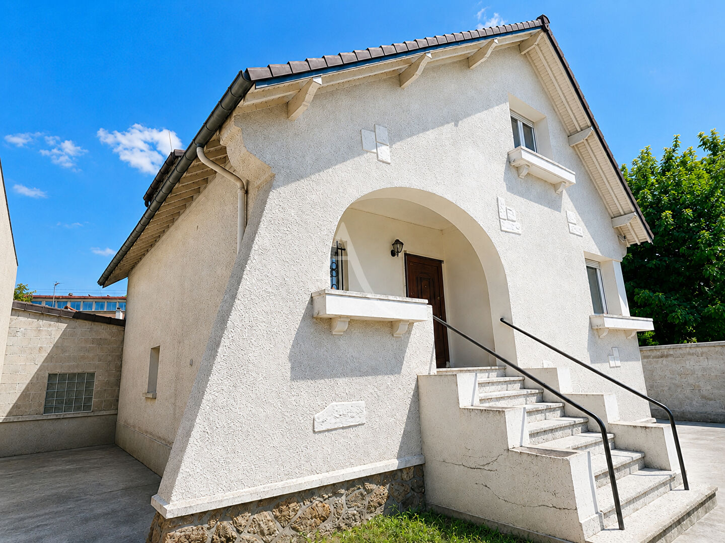 Agence immobilière de L'Adresse  SOPATRIM - L'ADRESSE SOPATRIM