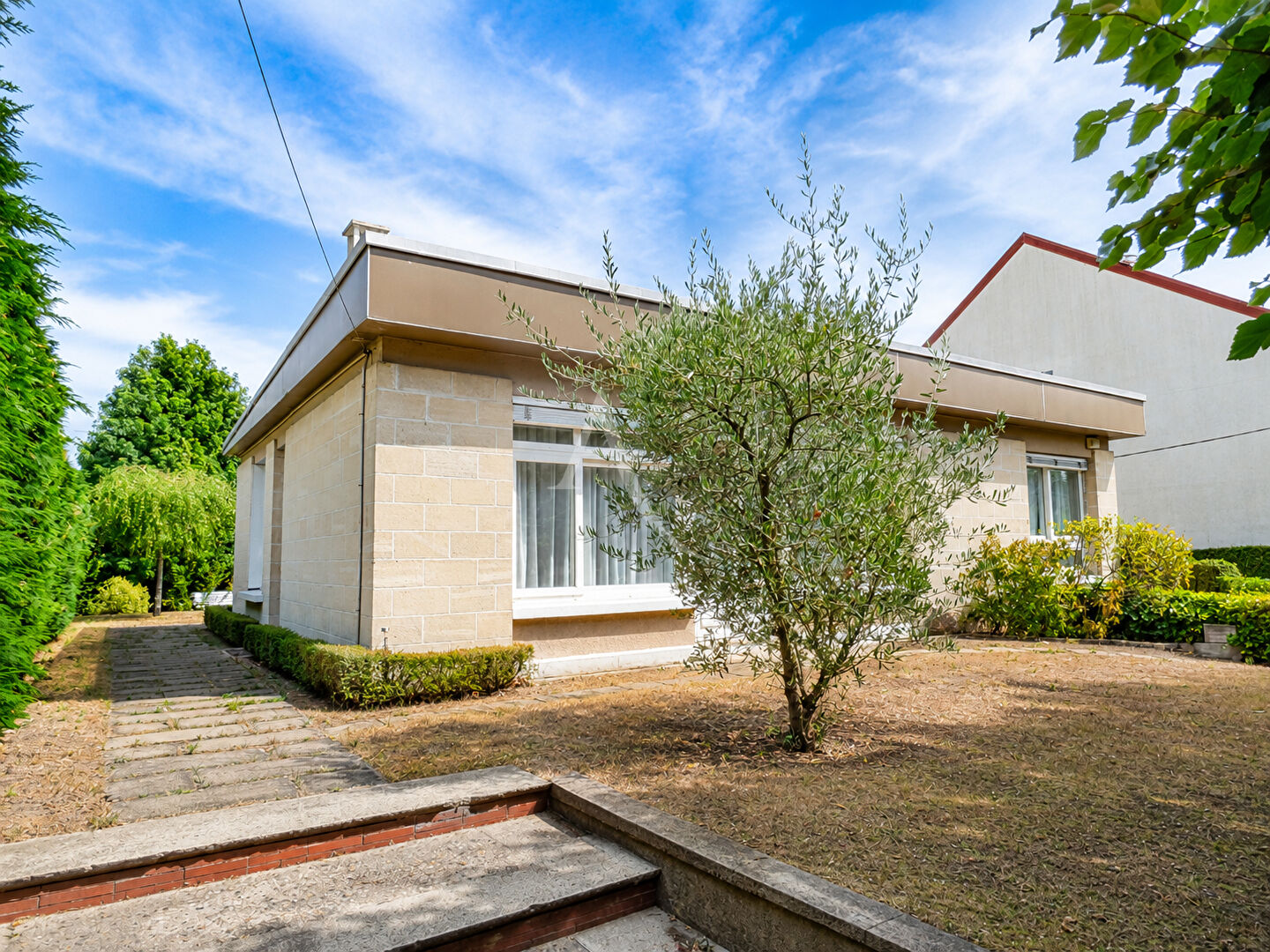 Agence immobilière de L'Adresse  SOPATRIM - L'ADRESSE SOPATRIM