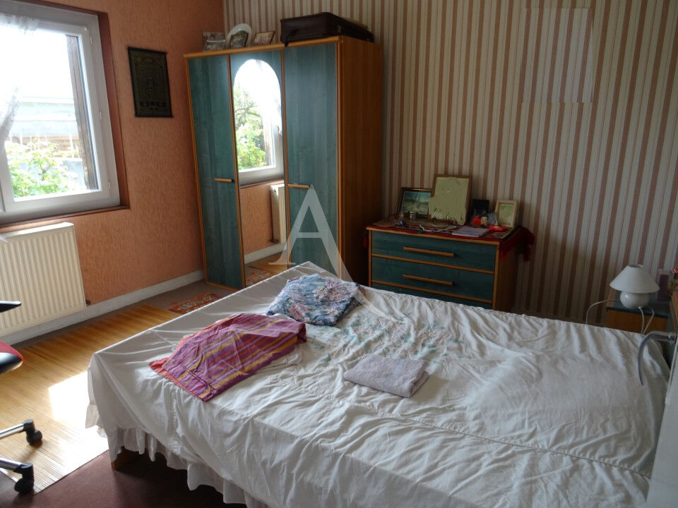 Photo EN VENTE  - NEVERS - maison plain pied 4 chambres terrain image 5/5