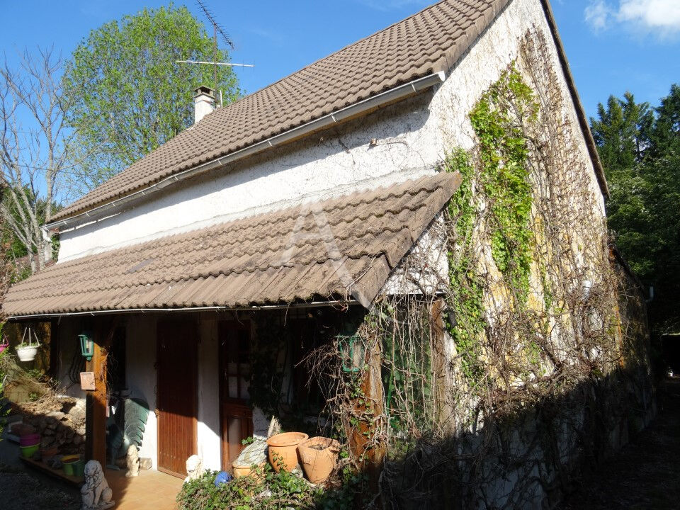 EN VENTE - PREMERY, 2 H  PARIS -  Maison en pierres indépendante 2 chambres veranda terrain