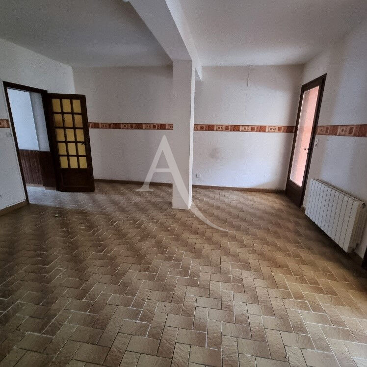 Photo EN VENTE FOURCHAMBAULT - MAISON 2 CHAMBRES AVEC COUR ET ATELIER ! image 3/6