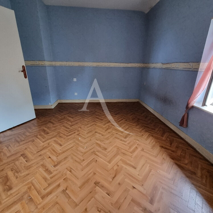 Photo EN VENTE FOURCHAMBAULT - MAISON 2 CHAMBRES AVEC COUR ET ATELIER ! image 5/6