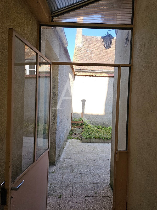 Photo Maison en vente  Cosne Sur Loire 4 pièce(s) 70 m2 2 chambres jardin image 5/6