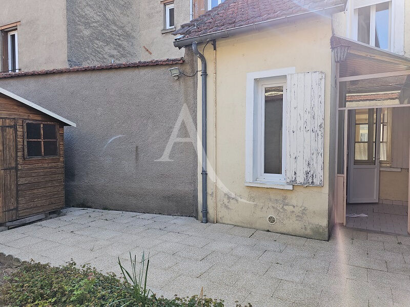 Photo Maison en vente  Cosne Sur Loire 4 pièce(s) 70 m2 2 chambres jardin image 6/6