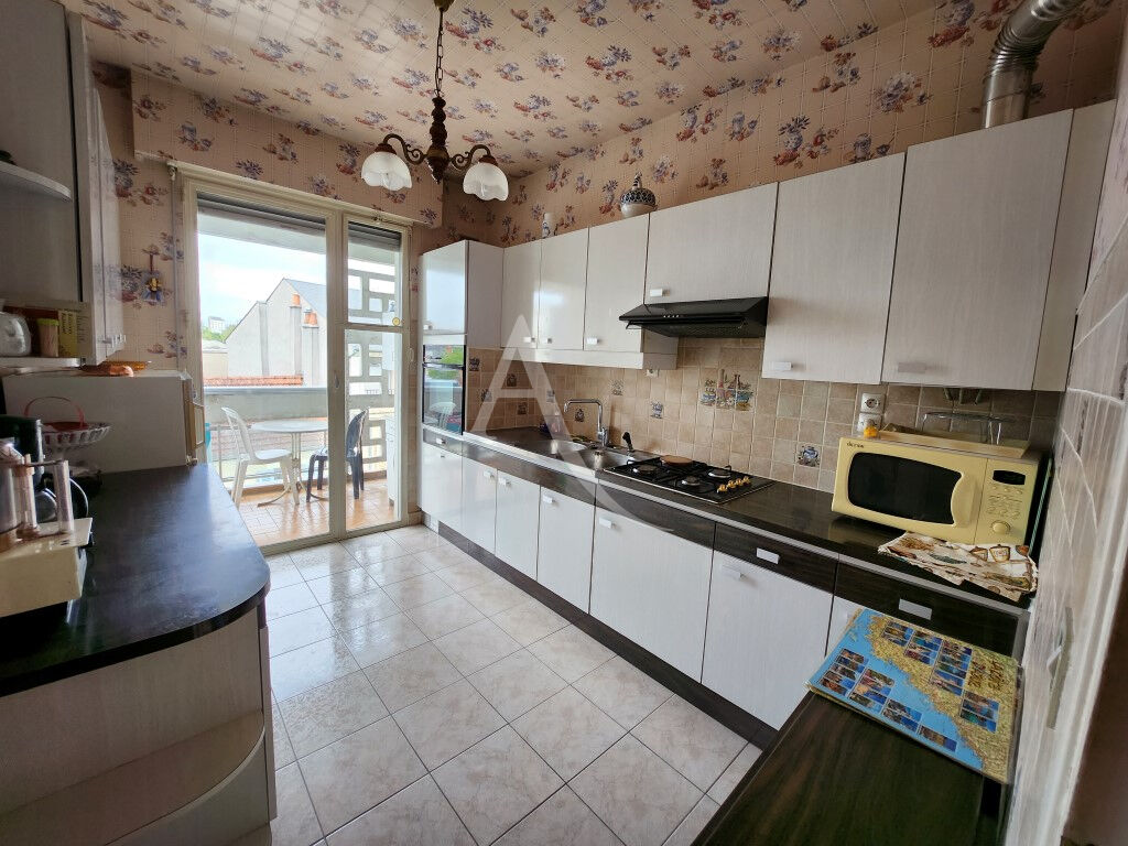 Photo NEVERS - Appartement  2 chambres  résidence sécurisée avec ascenseur et interphone PRIX 78 500 image 2/6