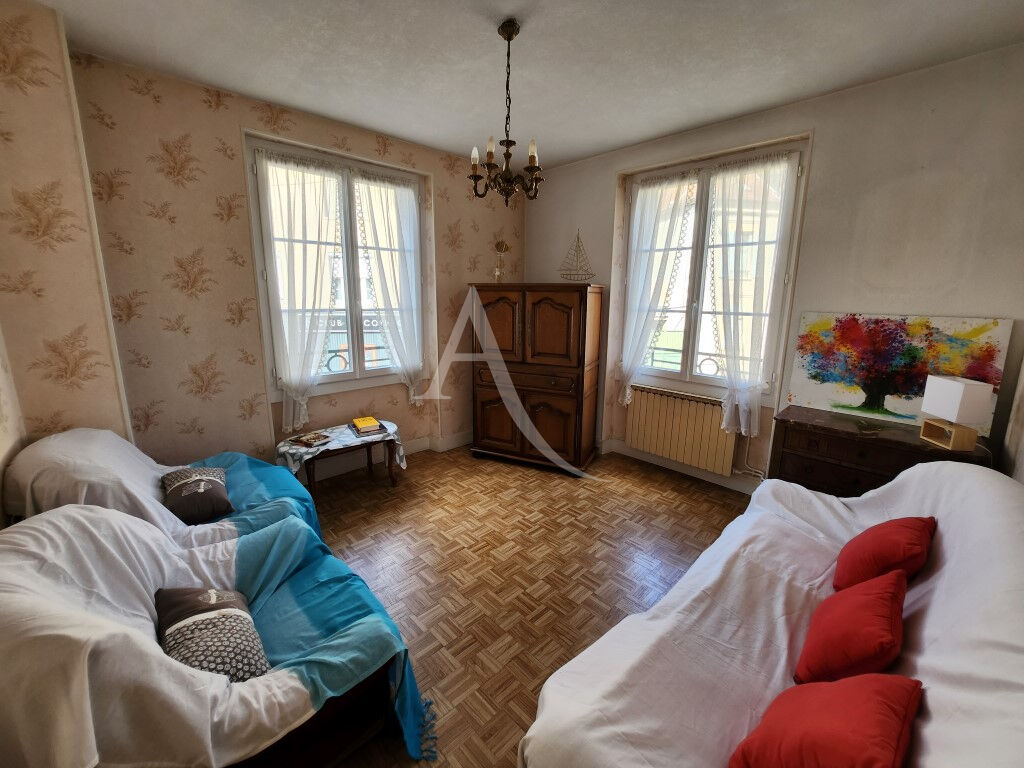 Photo EN VENTE - NEVERS - Maison de ville 4 chambres terrain garage image 5/6