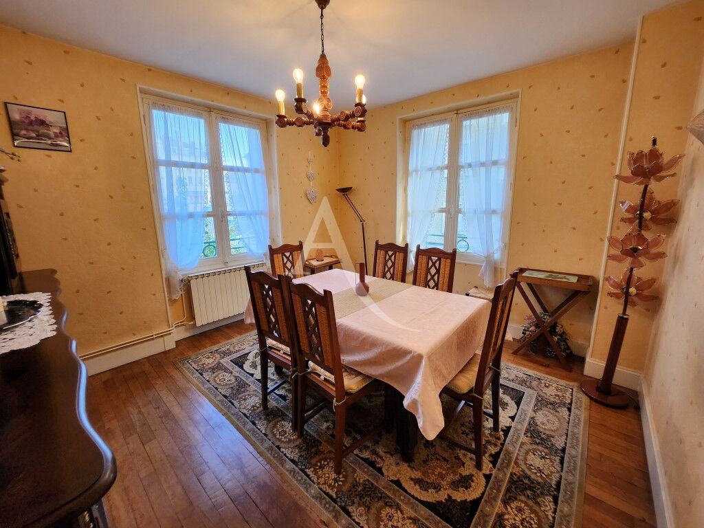 Photo EN VENTE - NEVERS - Maison de ville 4 chambres terrain garage image 6/6