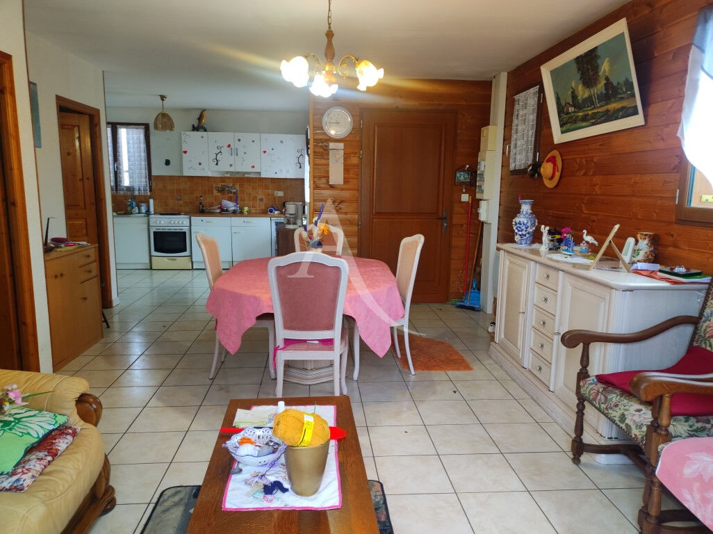 Photo A VENDRE -ST PIERRE LE  MOUTIER  Maison style chalet image 2/6