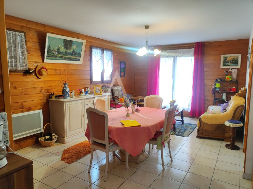 Photo A VENDRE -ST PIERRE LE  MOUTIER  Maison style chalet image 3/6