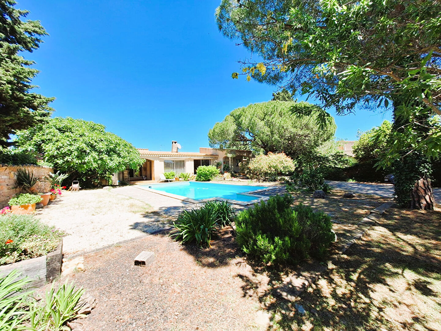 Agence immobilière de L'Adresse  - AGENCE LA CORNICHE - L'ADRESSE - AGENCE LE DAUPHIN