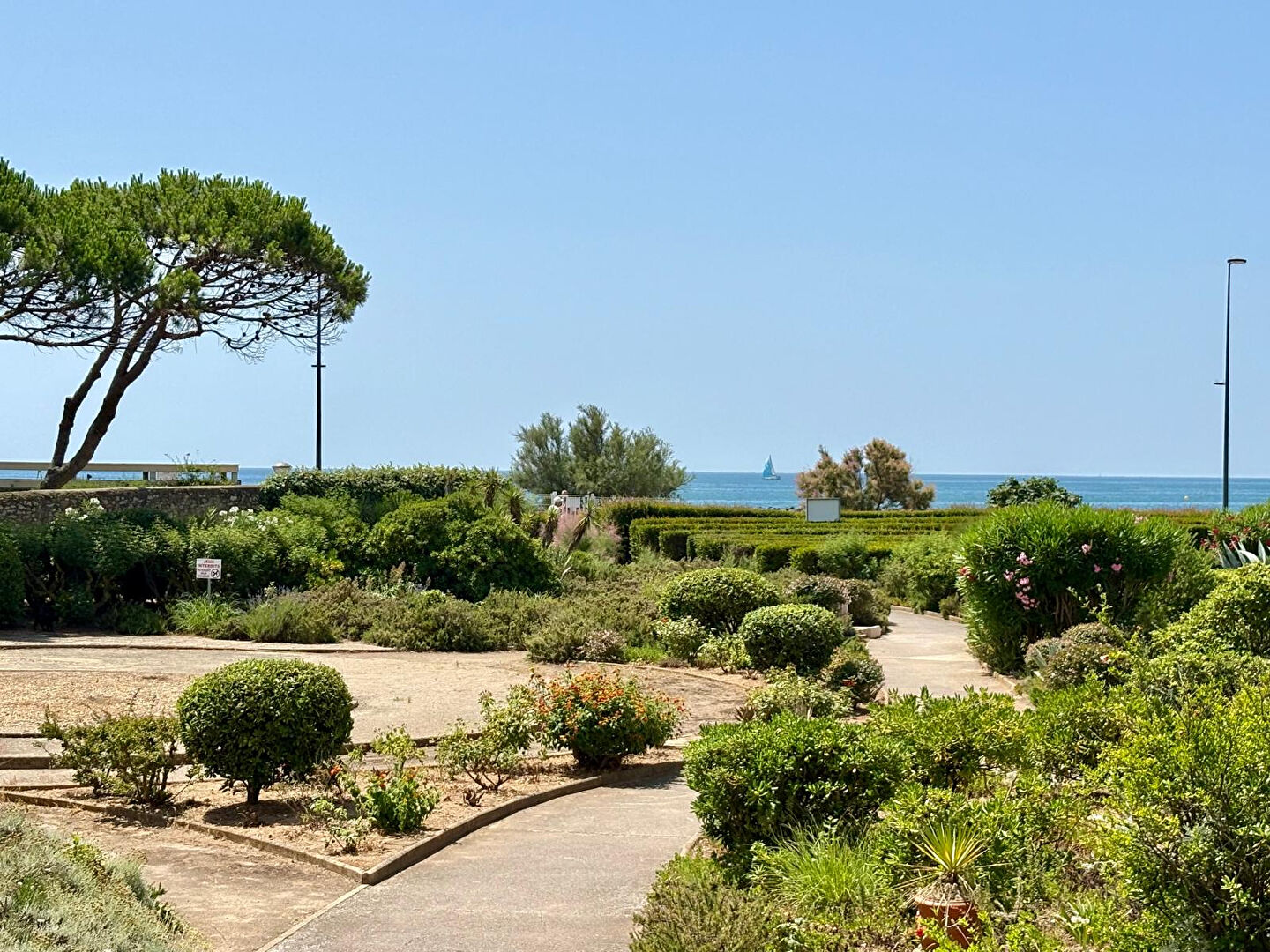 Agence immobilière de L'Adresse  - AGENCE LA CORNICHE - L'ADRESSE - AGENCE LA CORNICHE - SERVICE TRANSACTION