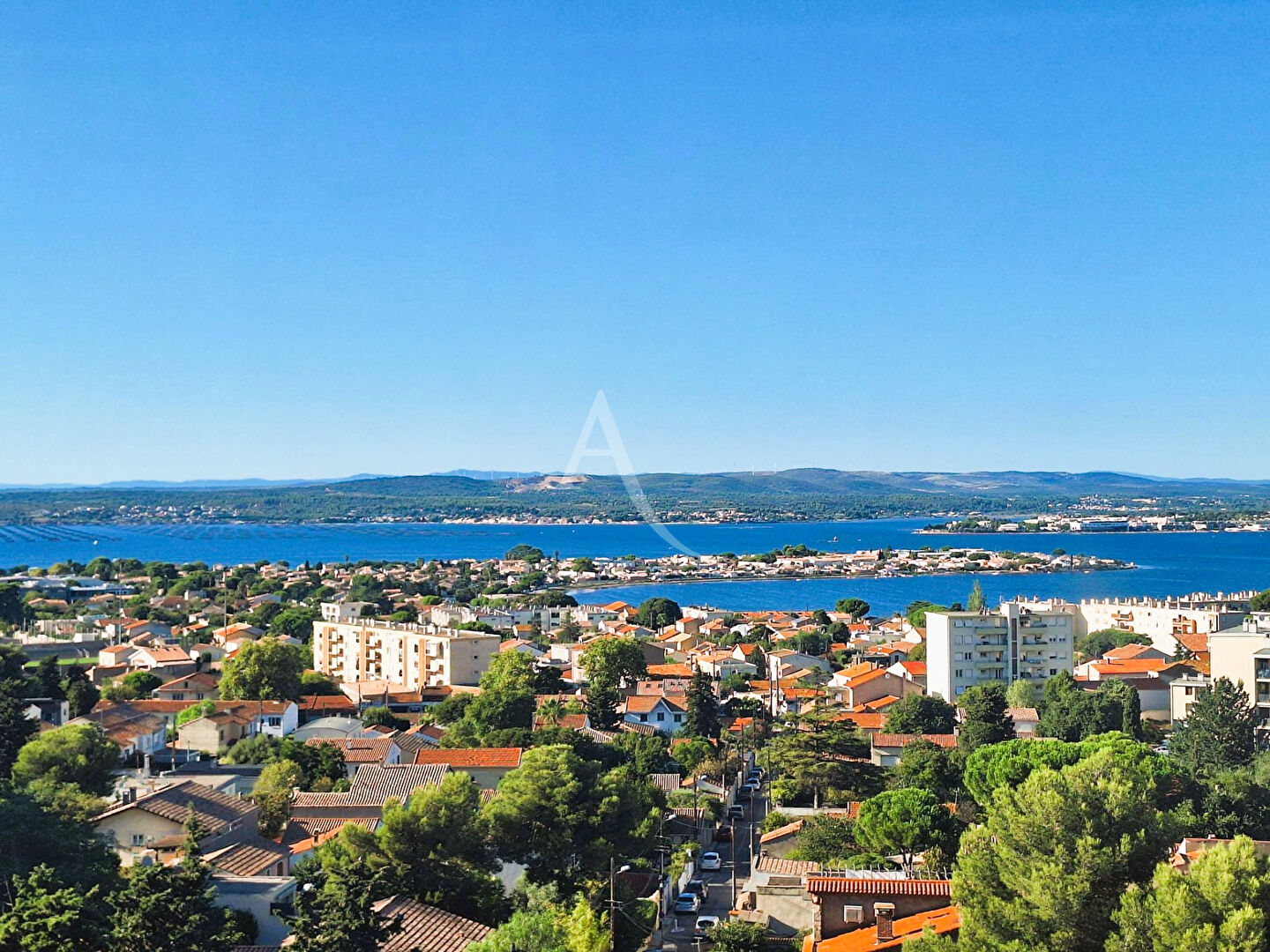 Agence immobilière de L'Adresse  - AGENCE LA CORNICHE - L'ADRESSE - AGENCE LE DAUPHIN